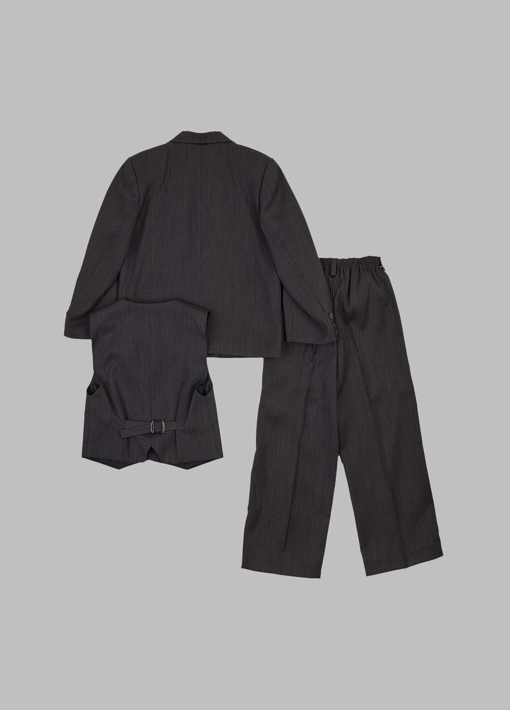 Серый демисезонный классический костюм Christian 424347 с