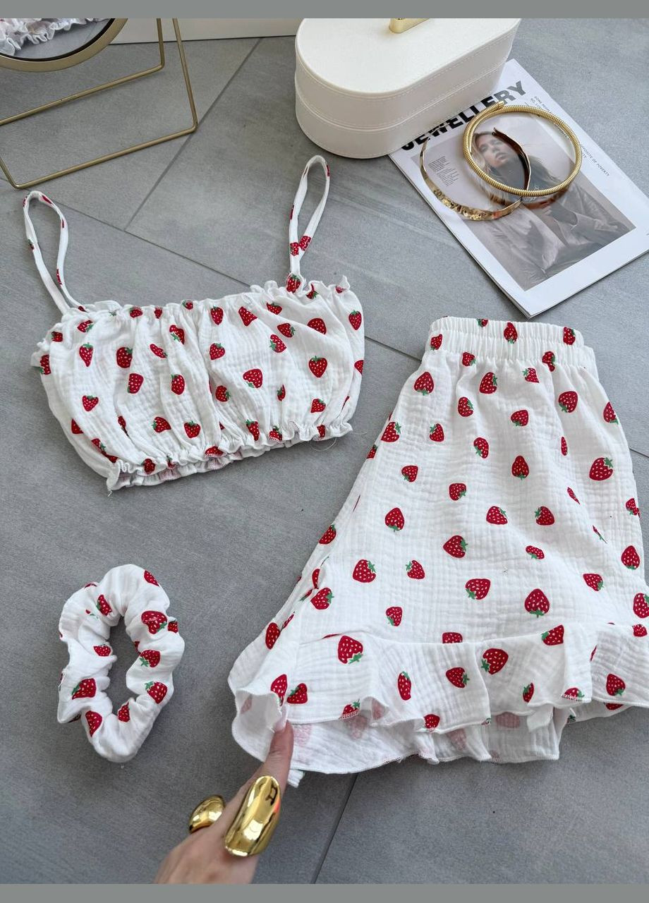 Белая всесезон пижама из муслина тройка топ + шорты Adelante