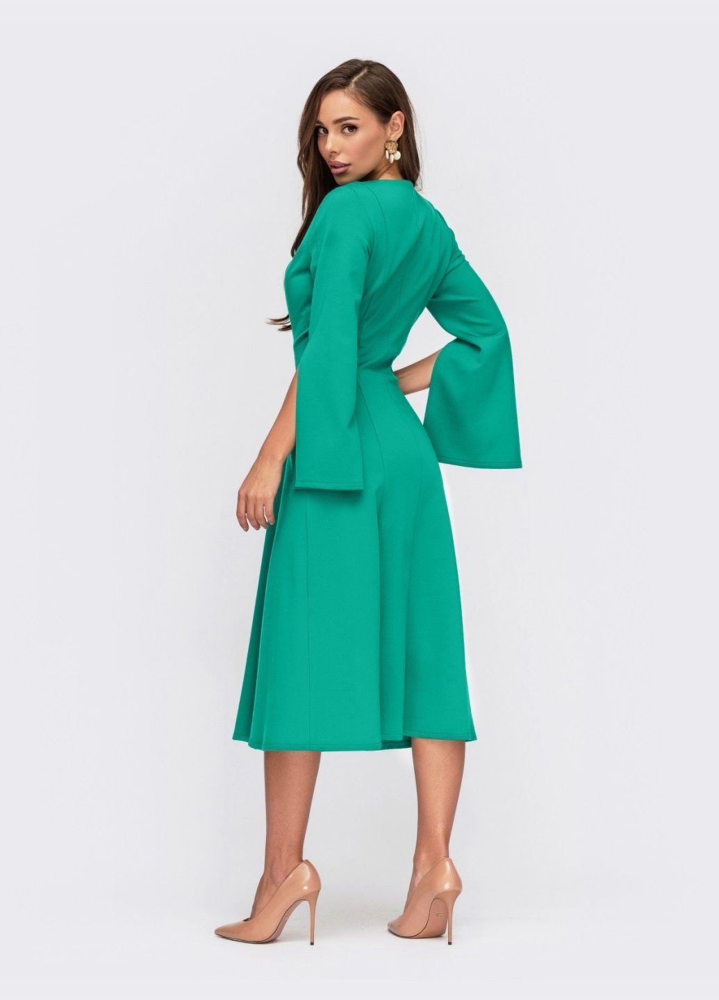 Зеленое бирюзовое платье-клёш с разрезами на рукавах Dressa