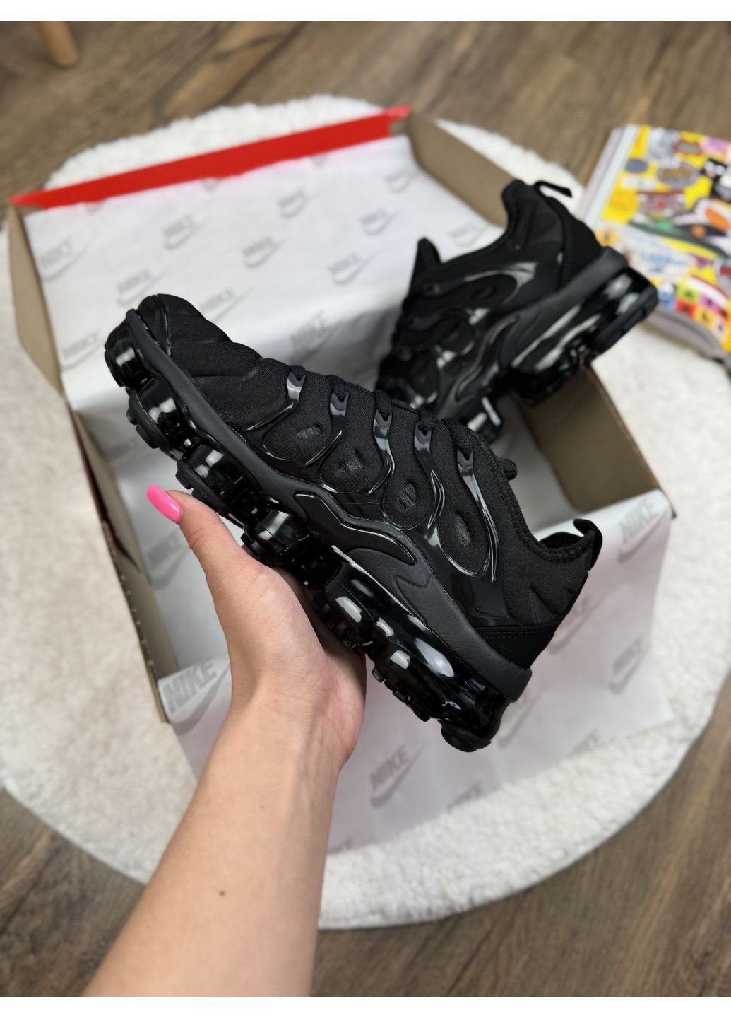 Белые демисезонные кроссовки nike air vapormax plus triple black 924453-004 найк аир вапормакс No Brand
