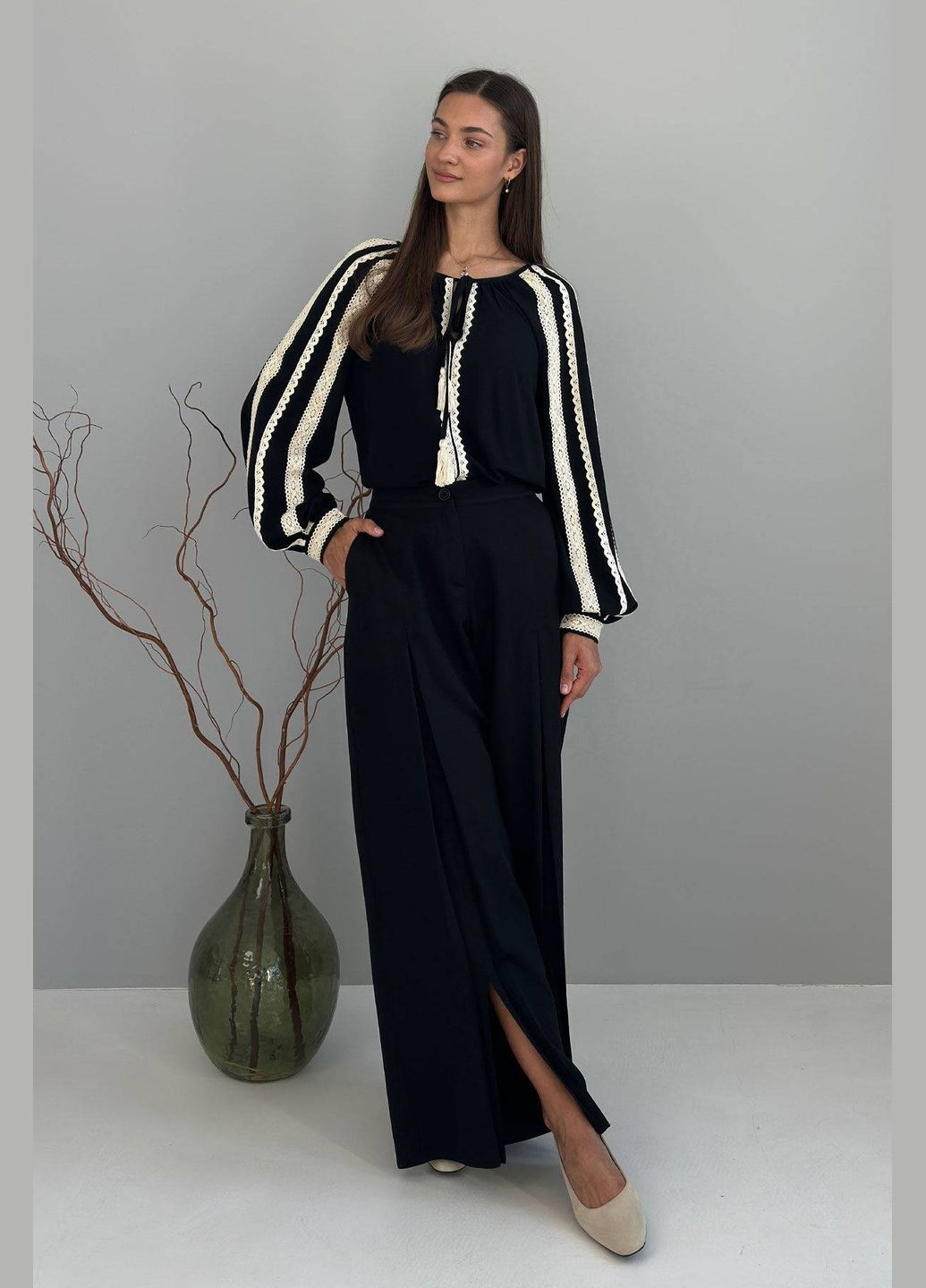 Чорна блуза Nenka