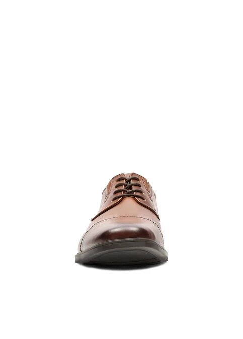 Коричневые туфли Clarks на шнурках