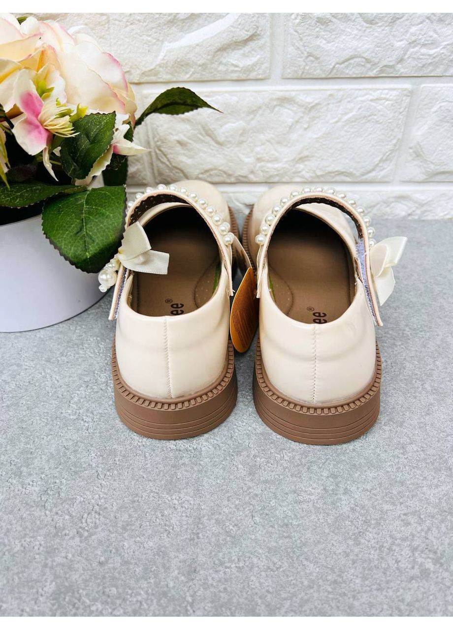 Гарні бежеві туфельки для дівчинки Clibee (372608025)
