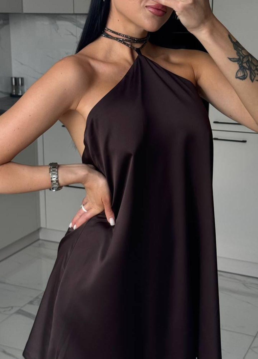 Коричнева вечірня вишукана легка літня вечірня міні сукня без рукавів зі шнурком зі стразів Tik-Tak однотонна