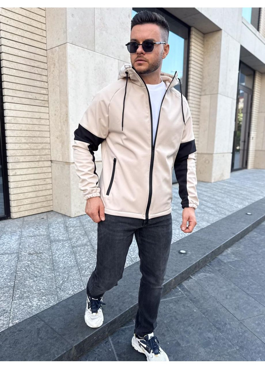 Бежевая демисезонная куртка мужская soft shell на микрофлисе Vakko