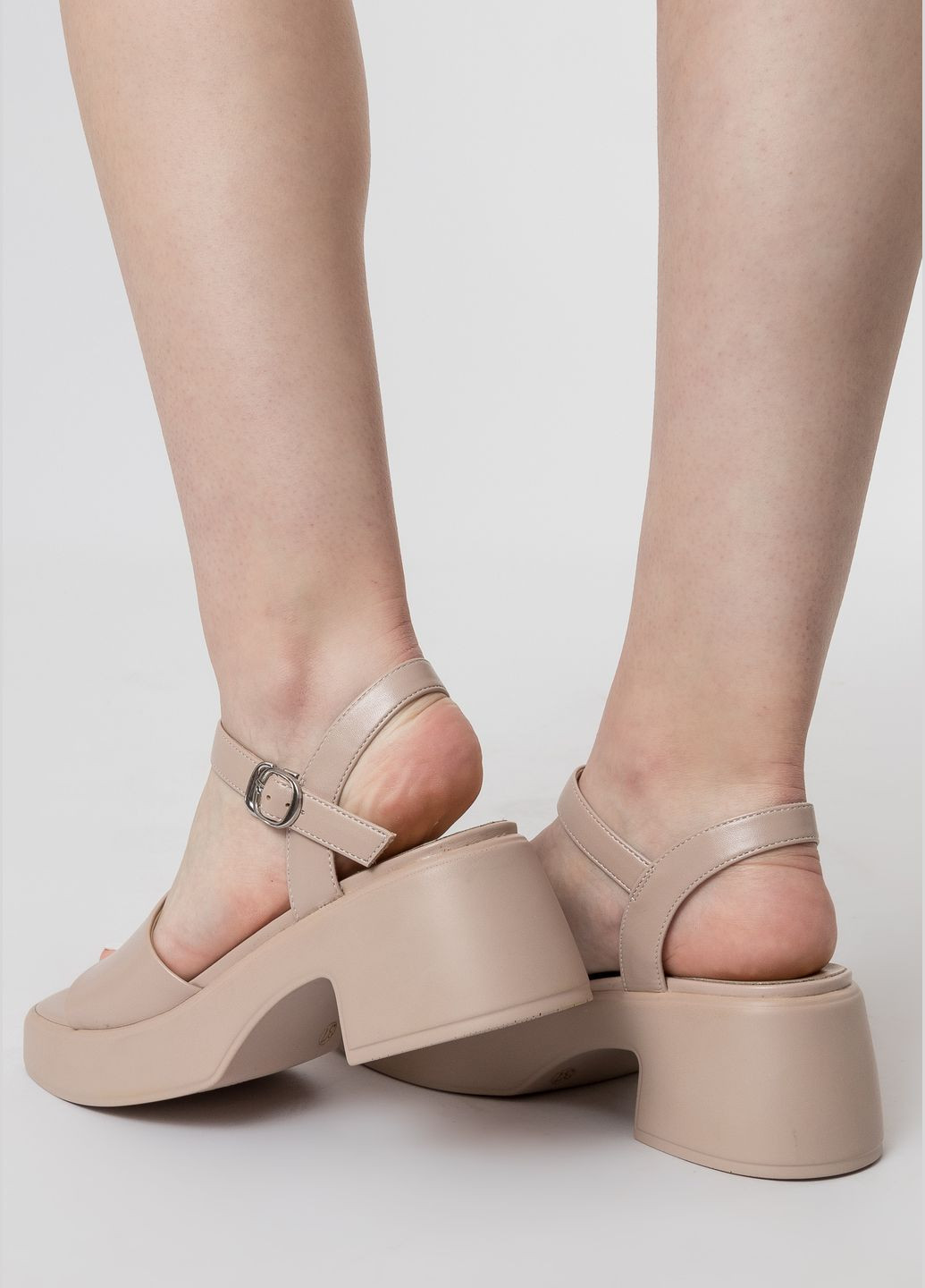 Бежевые босоножки (1253ла) Aiformaria