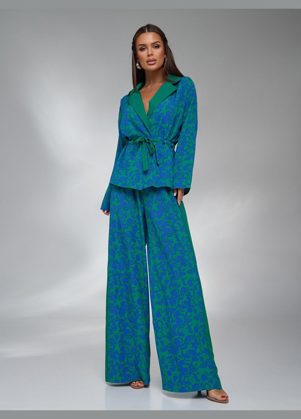 Стильный костюм-кимоно с лампасами No Brand (328904514)