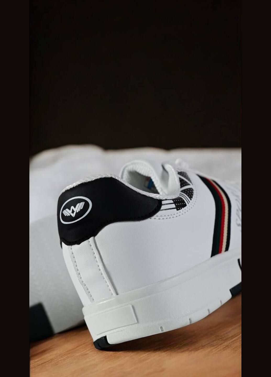 Білі Осінні кросівки чоловічі No Brand