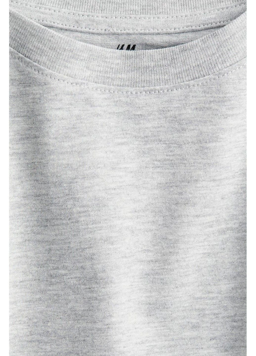 Серая летняя футболка C&A