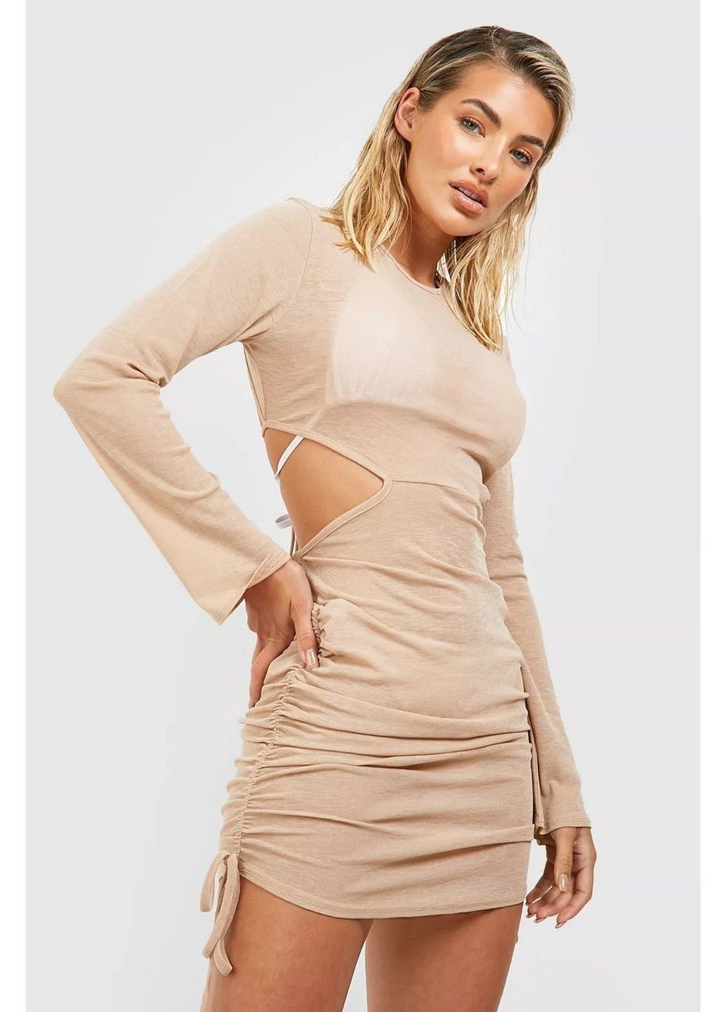 Бежевое пляжное платье Boohoo однотонное