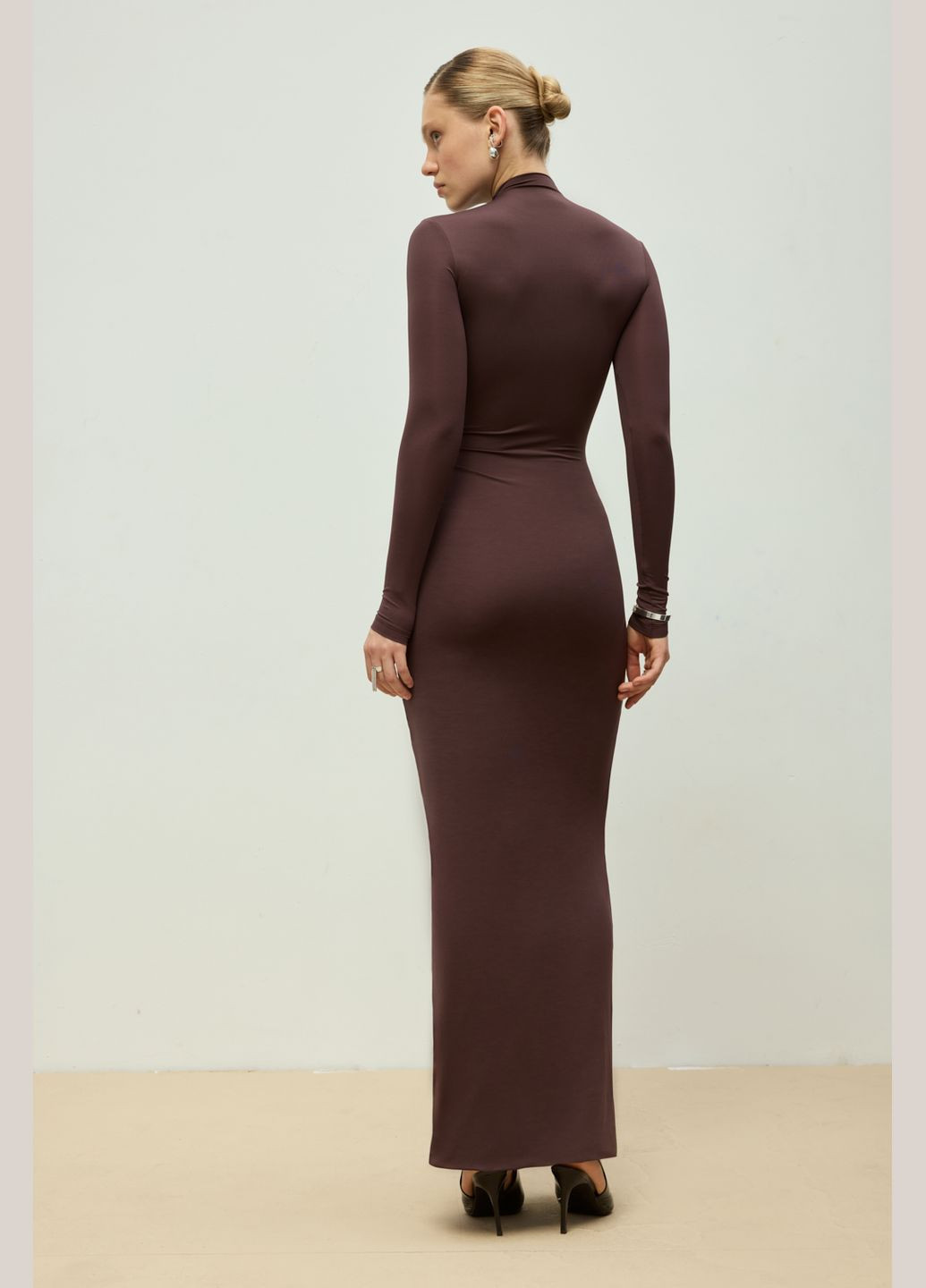 Темно-коричневое платье макси эластичное tall шоколадный 756-1 Papaya