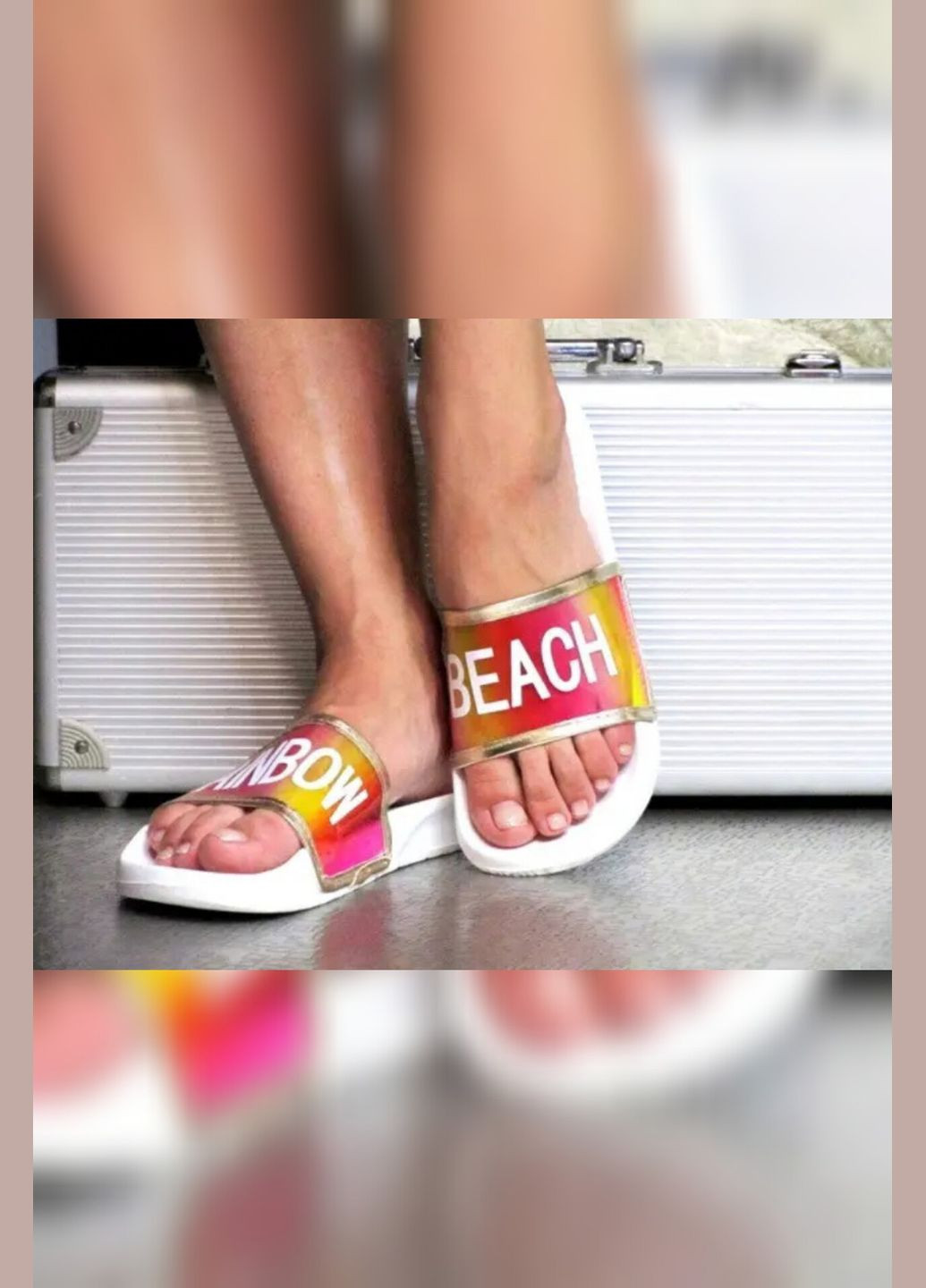 Белые шлепанцы белые резиновые летние женские с голограммой Viki