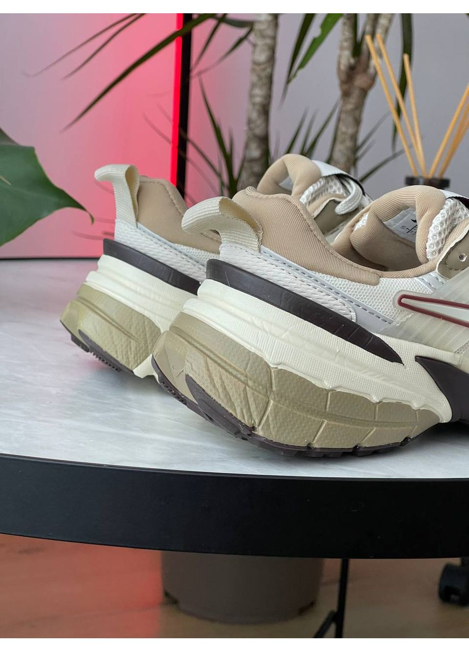 Бежевые демисезонные кроссовки мужские и женские nike runtekk orewood brown light bone | найк рунтекк оревуд бежевые No Brand