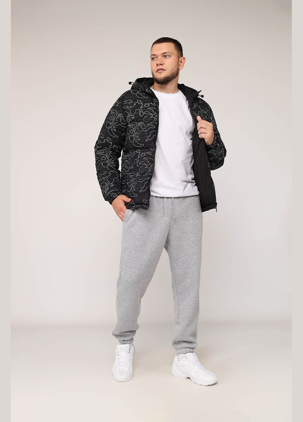 Черная зимняя куртка двусторонняя мужская цвет черный цб-00276130 Yuki