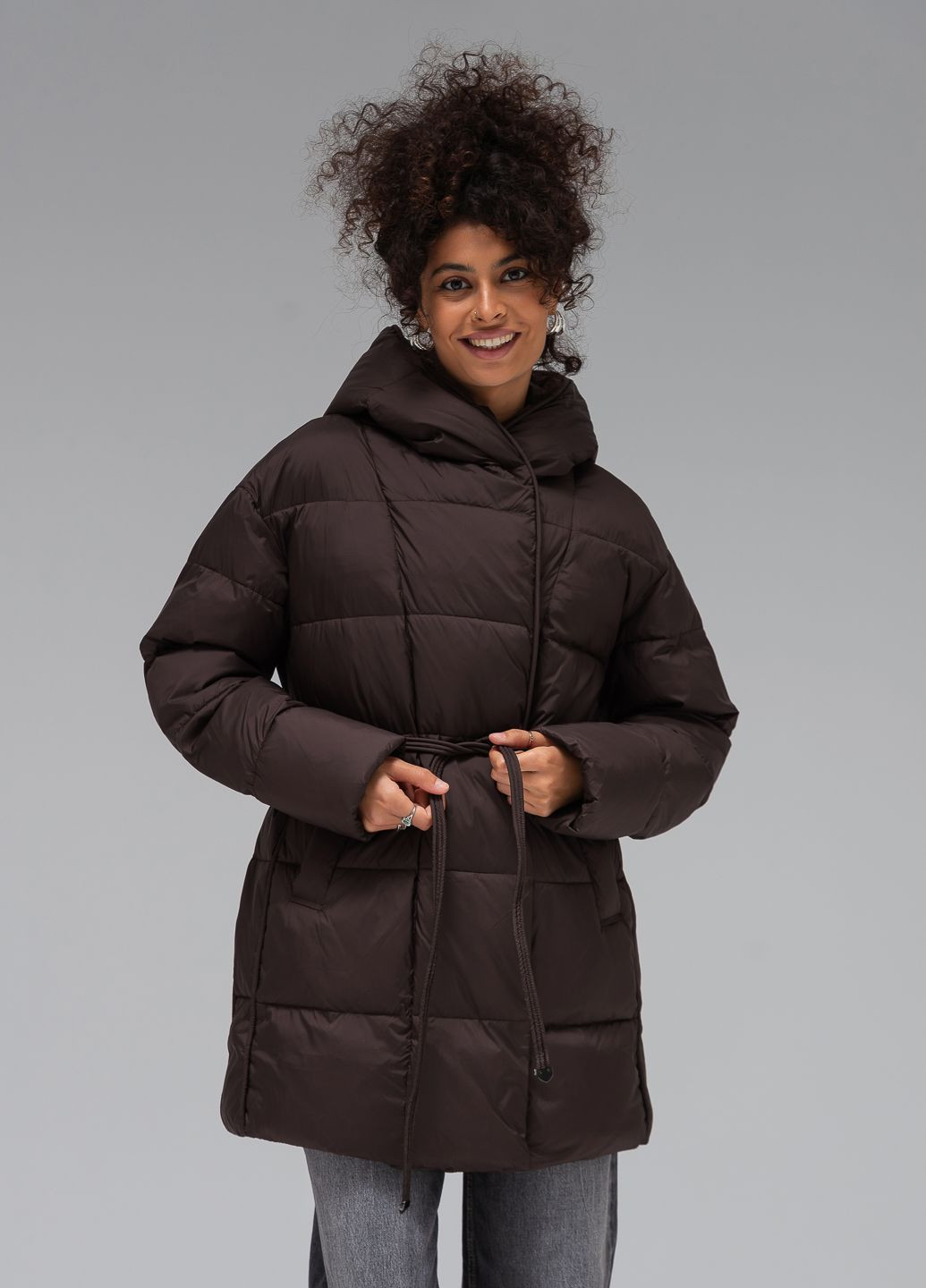 Темно-коричнева зимня куртка зимова з капюшоном модель Viva 5089