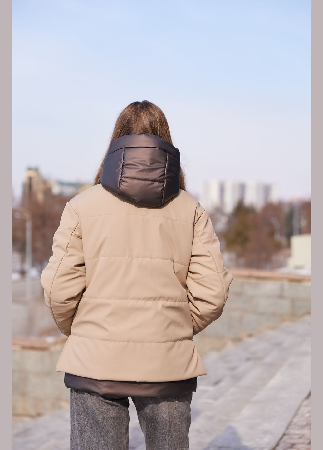 Темно-бежевая демисезонная куртка MN