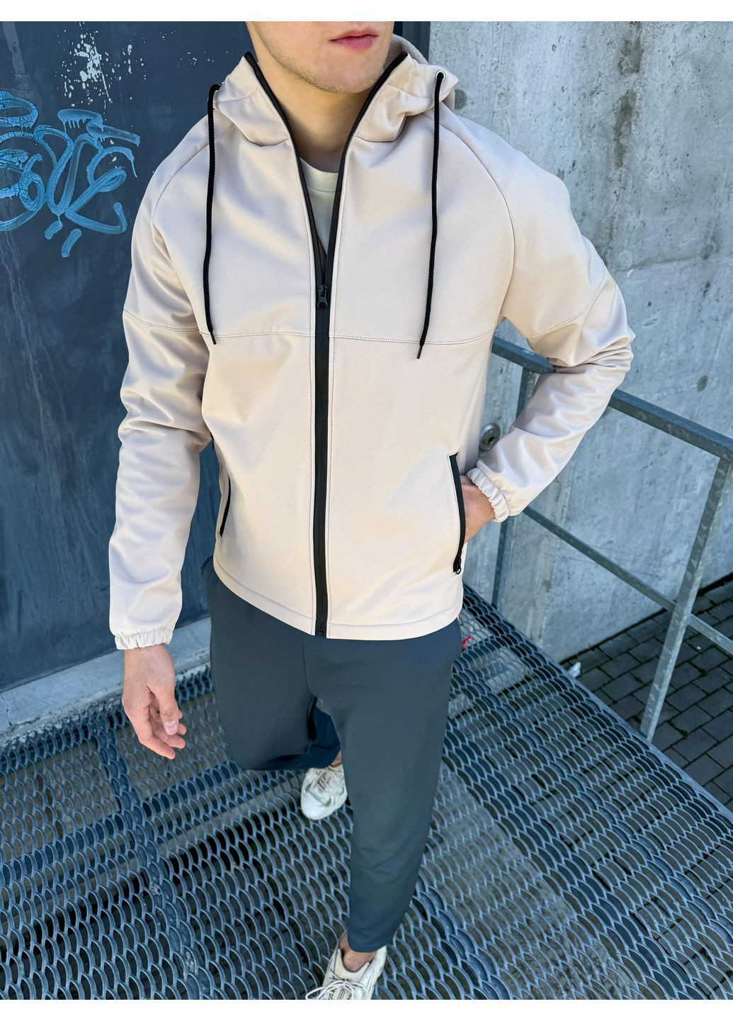 Світло-бежева водовідштовхувальна куртка прайм No Brand