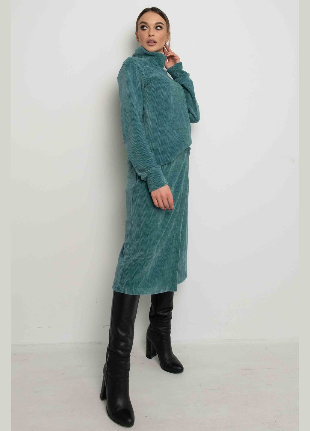 Светло-зеленая повседневная теплая юбка из велюра прямого силуэта с эффектом запаха — трикотажная юбка ниже колена со скошенным низом (юб 3621) RiMari