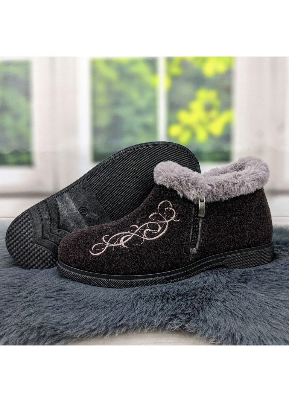 Коричневые тапочки чуни женские высокие на меху Gipanis