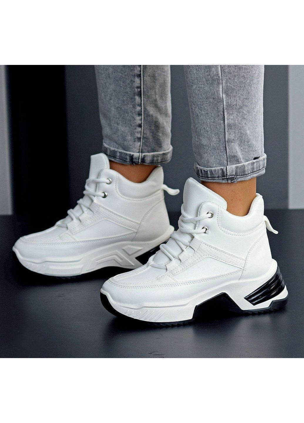 Женские зимние высокие кроссовки белого цвета с мехом Viki Кросівки белые зима (351468535)