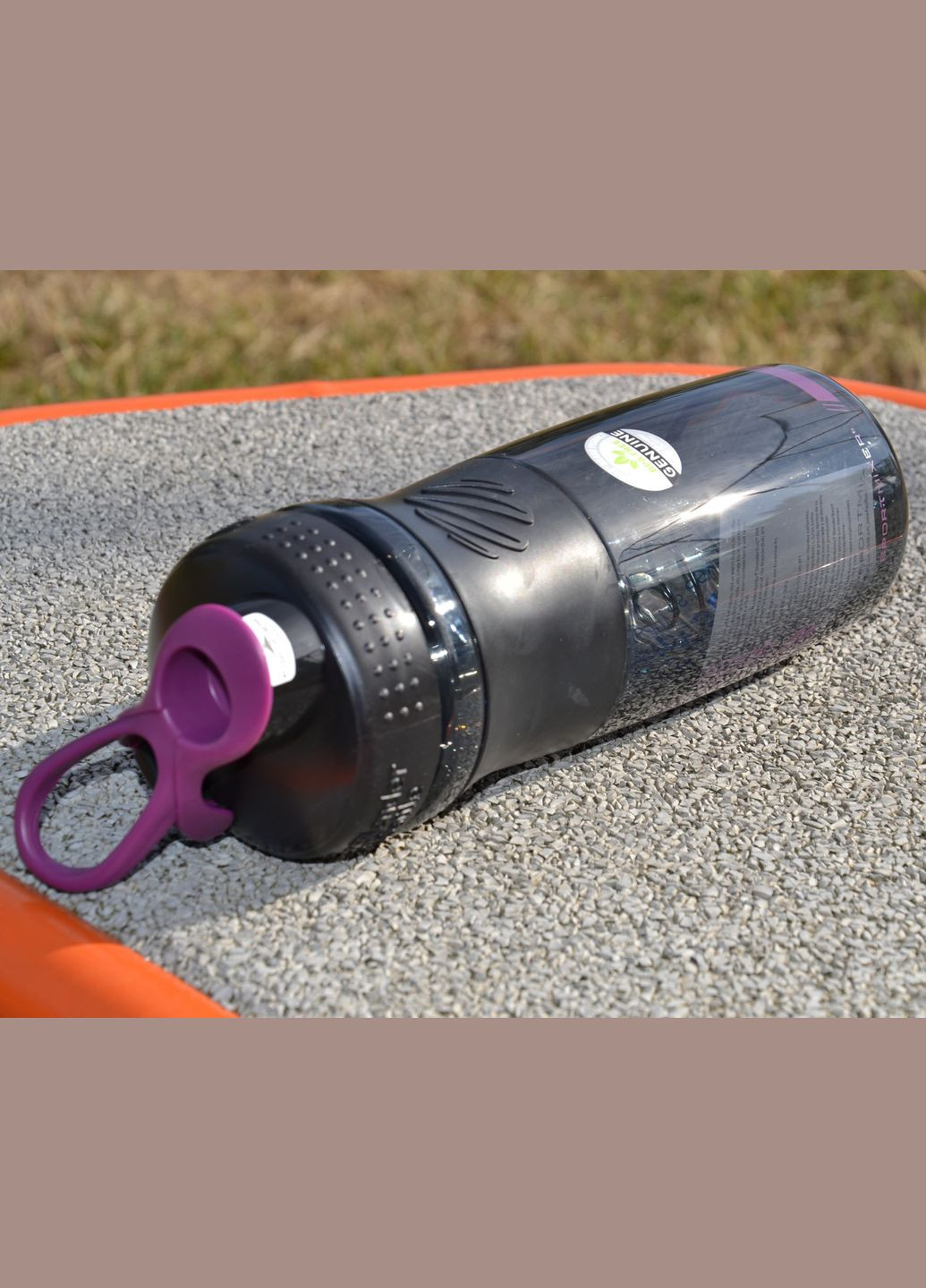 Шейкер спортивний (пляшка) BlenderBottle SportMixer Flip 28oz/820ml Black/Plum Blender Bottle (316631204)