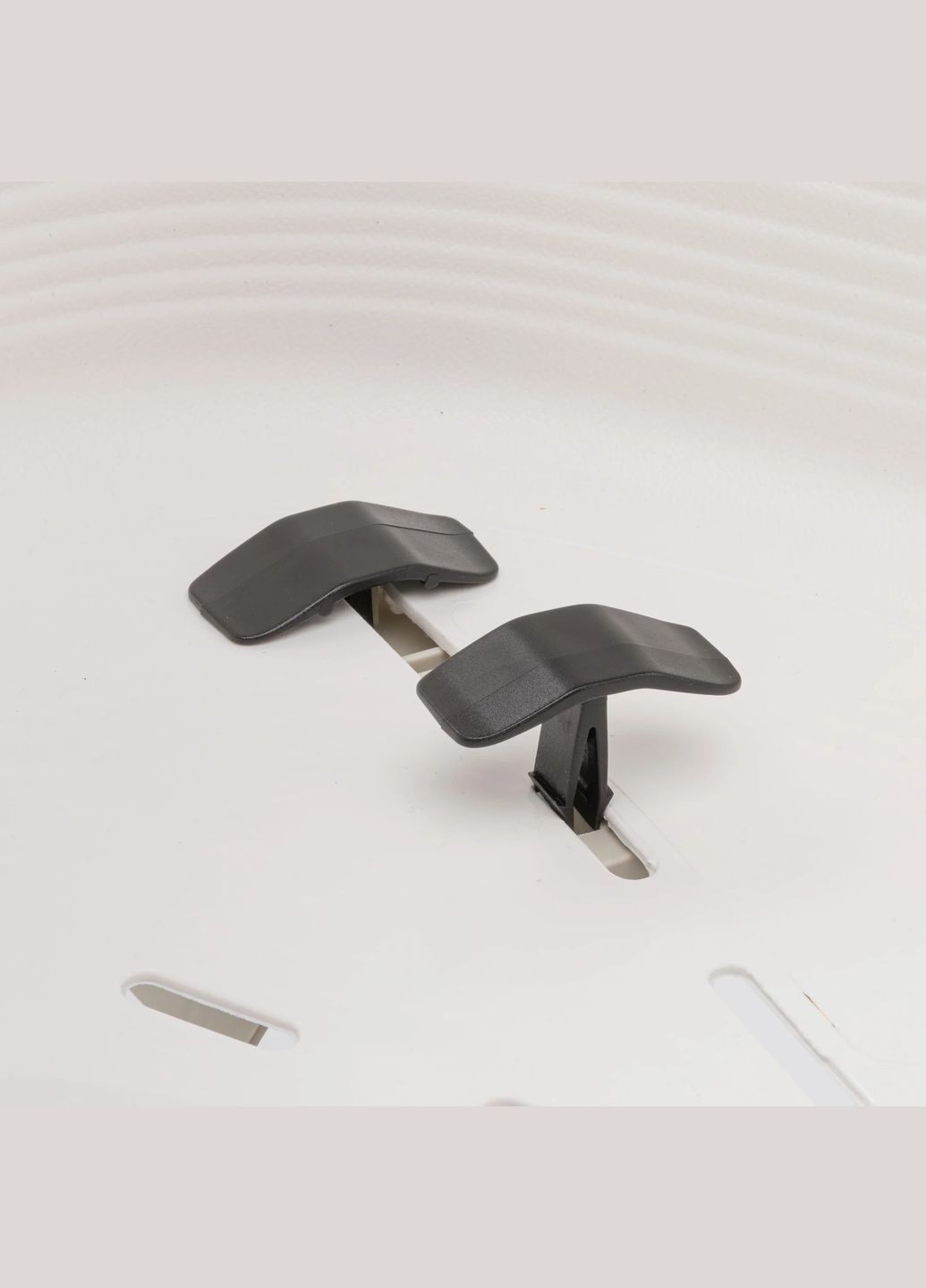 Лежанка — диван для собак і кішок Throne (Ферпласт Трон) Ferplast (317342767)