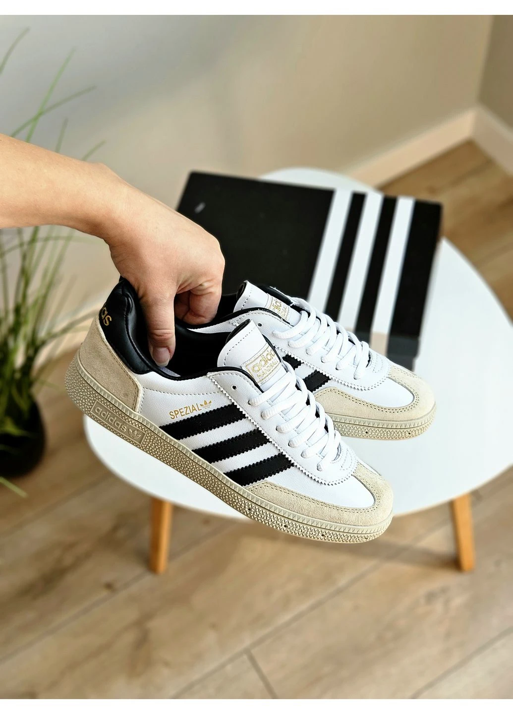Кросівки жіночі і чоловічі Adidas Spezial White Black | Адідас Спеціал білі чорні No Brand білі демісезони (363026433)
