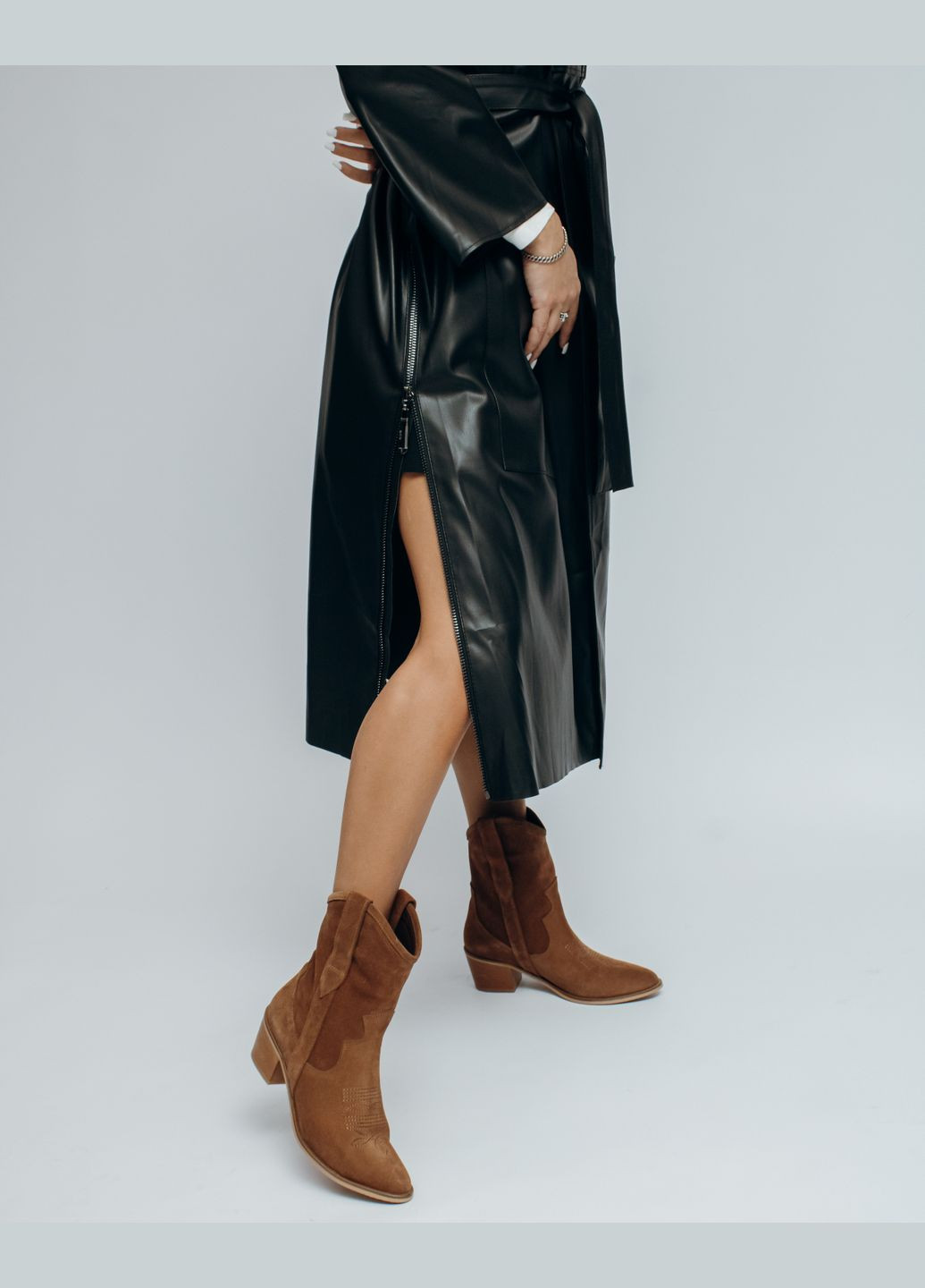 Черное демисезонное Тренч кожаный Red Exp. черный RED EXP.