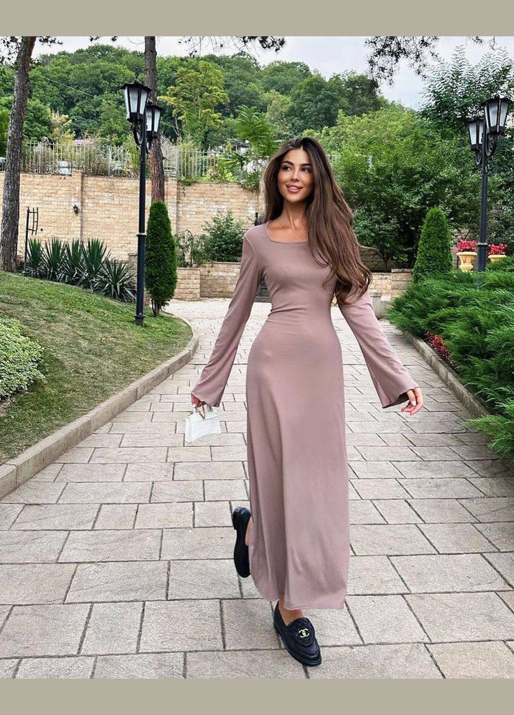 Светло-коричневое повседневный приталенное платье длины макси MonCher