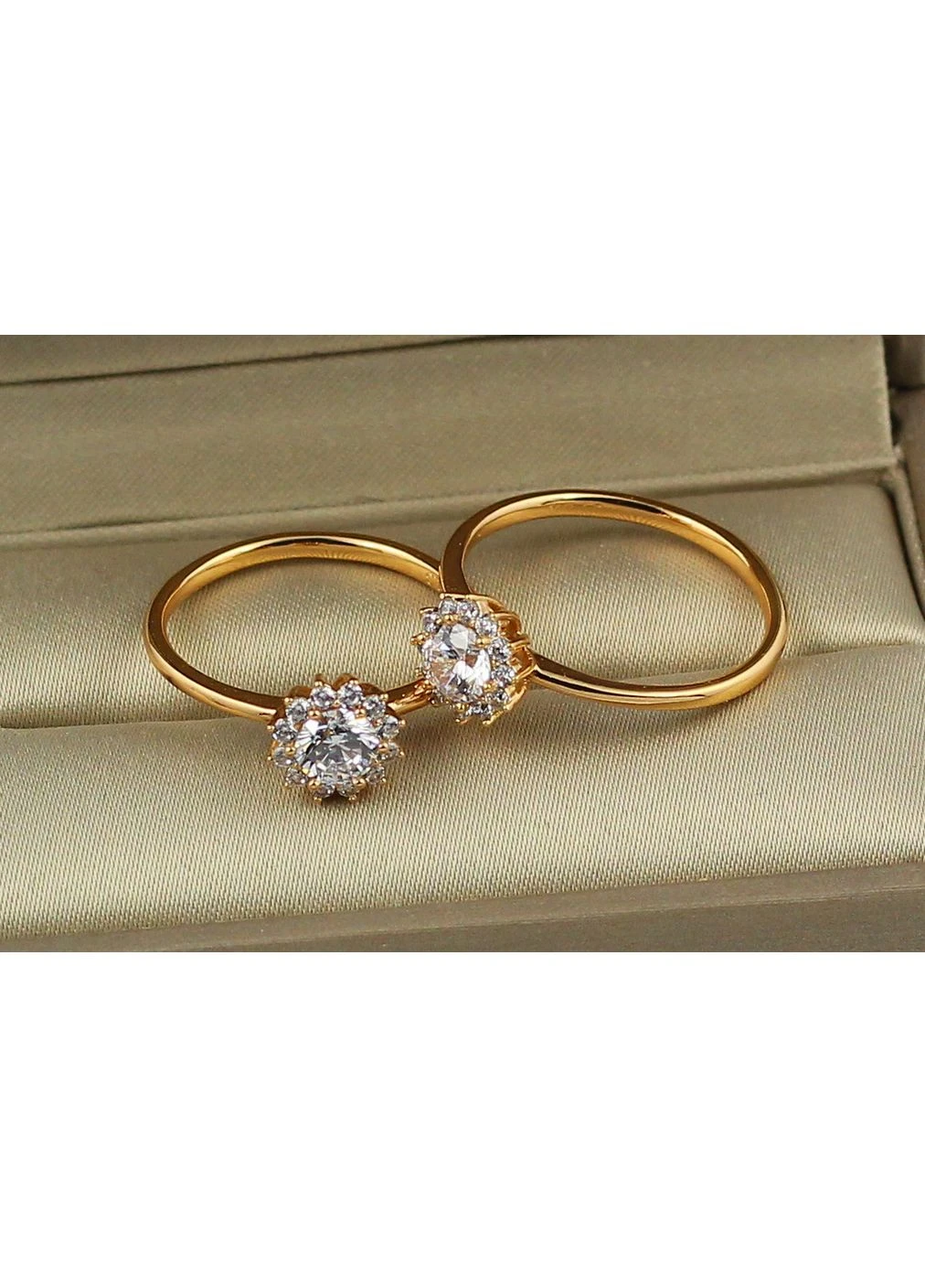 Кільце ніжність з білим каменем р 16 золотисте love-shopping Xuping Jewelry (387399716)