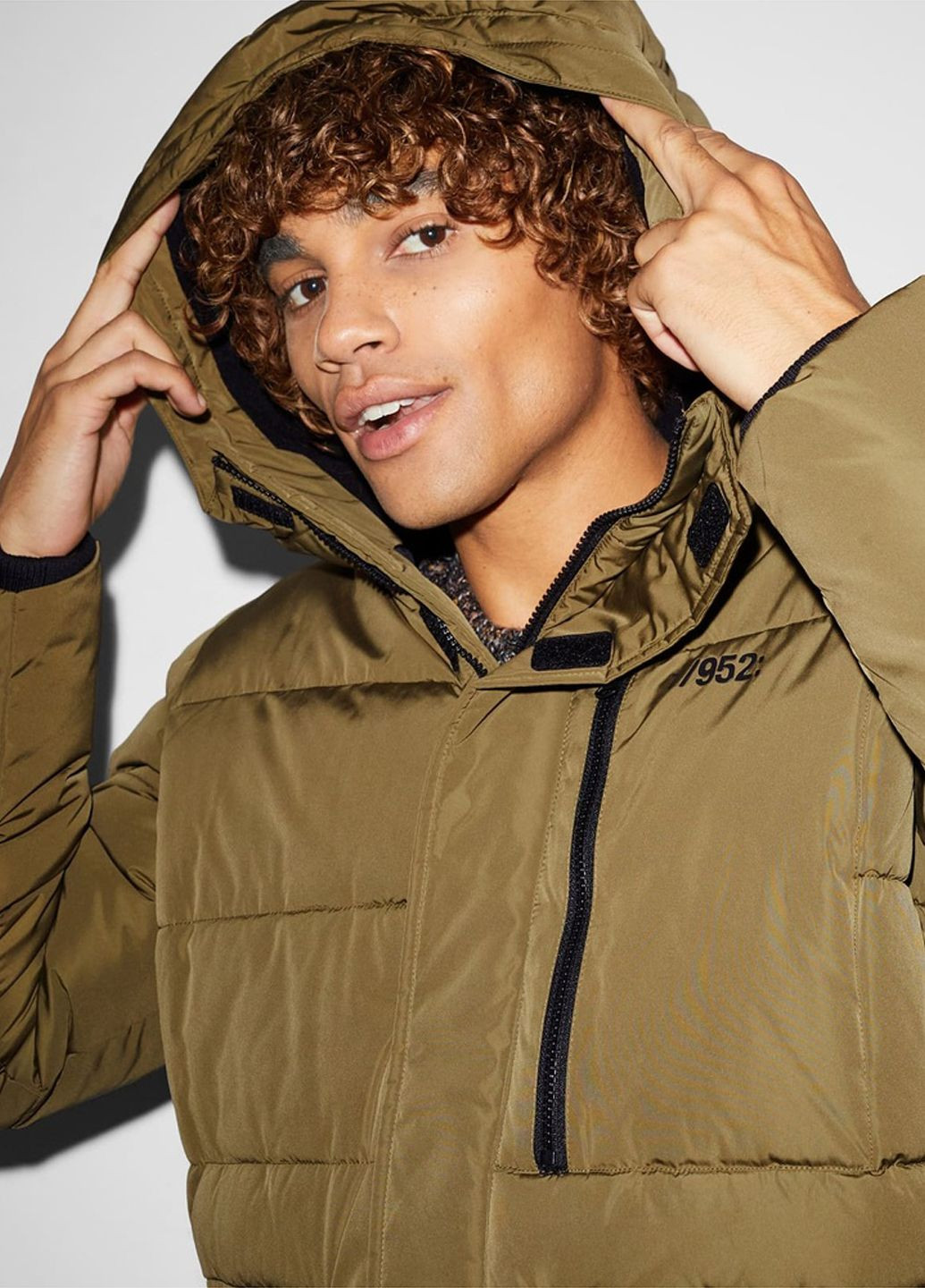 Оливкова (хакі) демісезонна куртка C&A