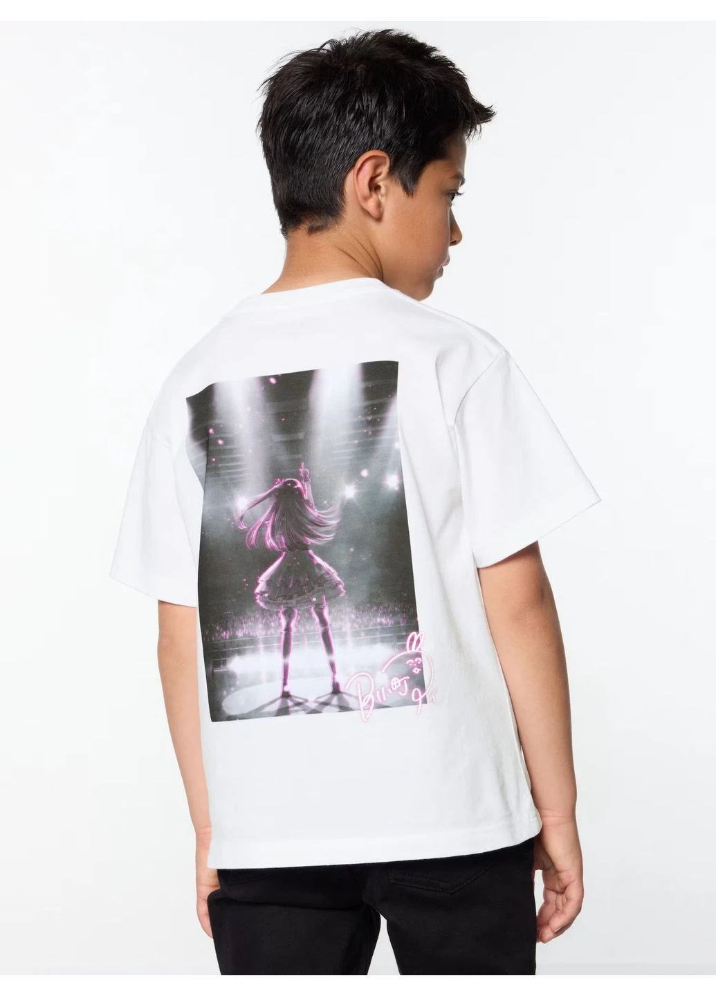 Белая футболка oshi no ko (471753) Uniqlo