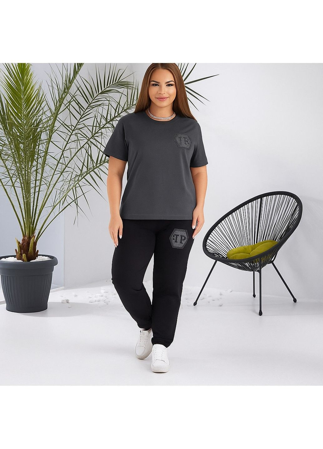 Жіночий костюм з брюками та футболкою No Brand (373410192)