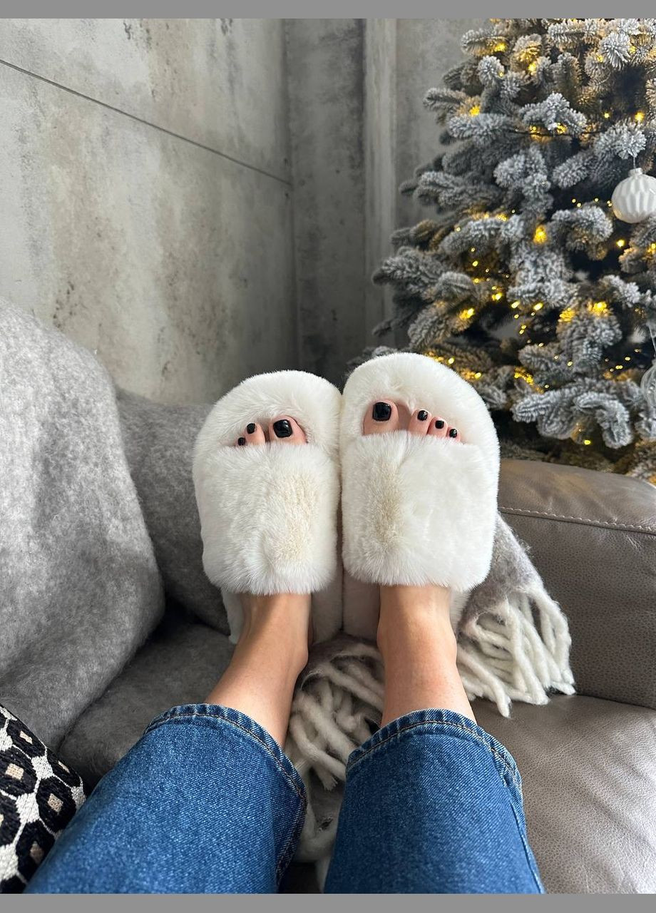 Кремовые тапочки Motivo