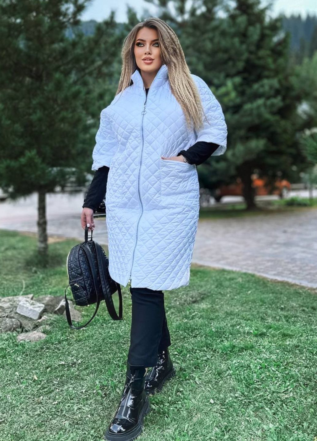 Белая демисезонная женское удлиненное стеганое пальто на синтепоне с рукавом 3/4 Україна