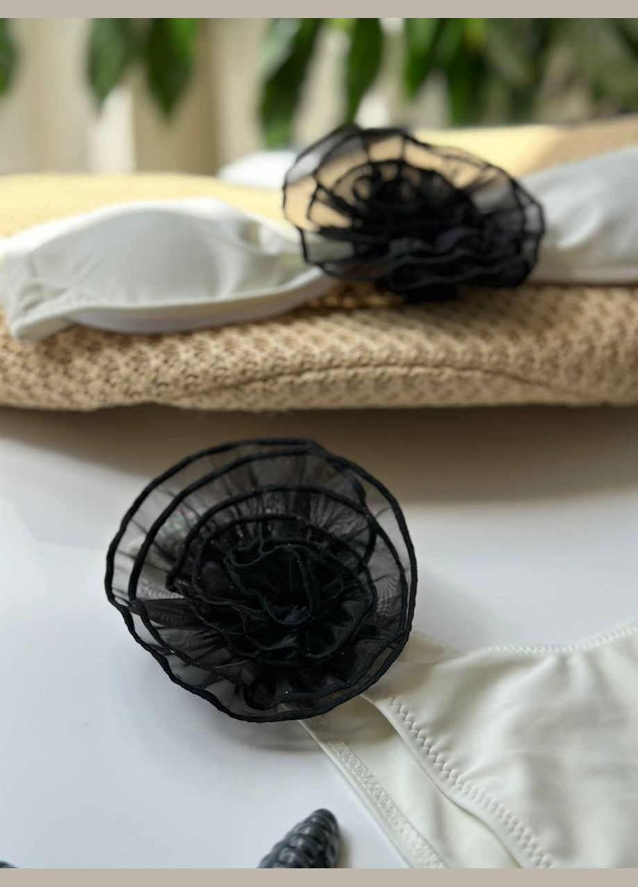 Молочний купальник з трояндами, формований ліф бандо Simply sexy