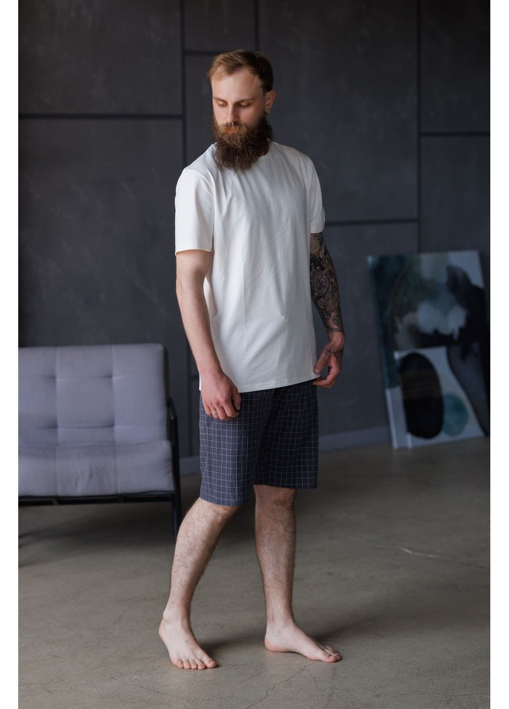 Пижама мужская футболка молочная + шорты HOMELY в клетку графит Handy Wear (337715535)