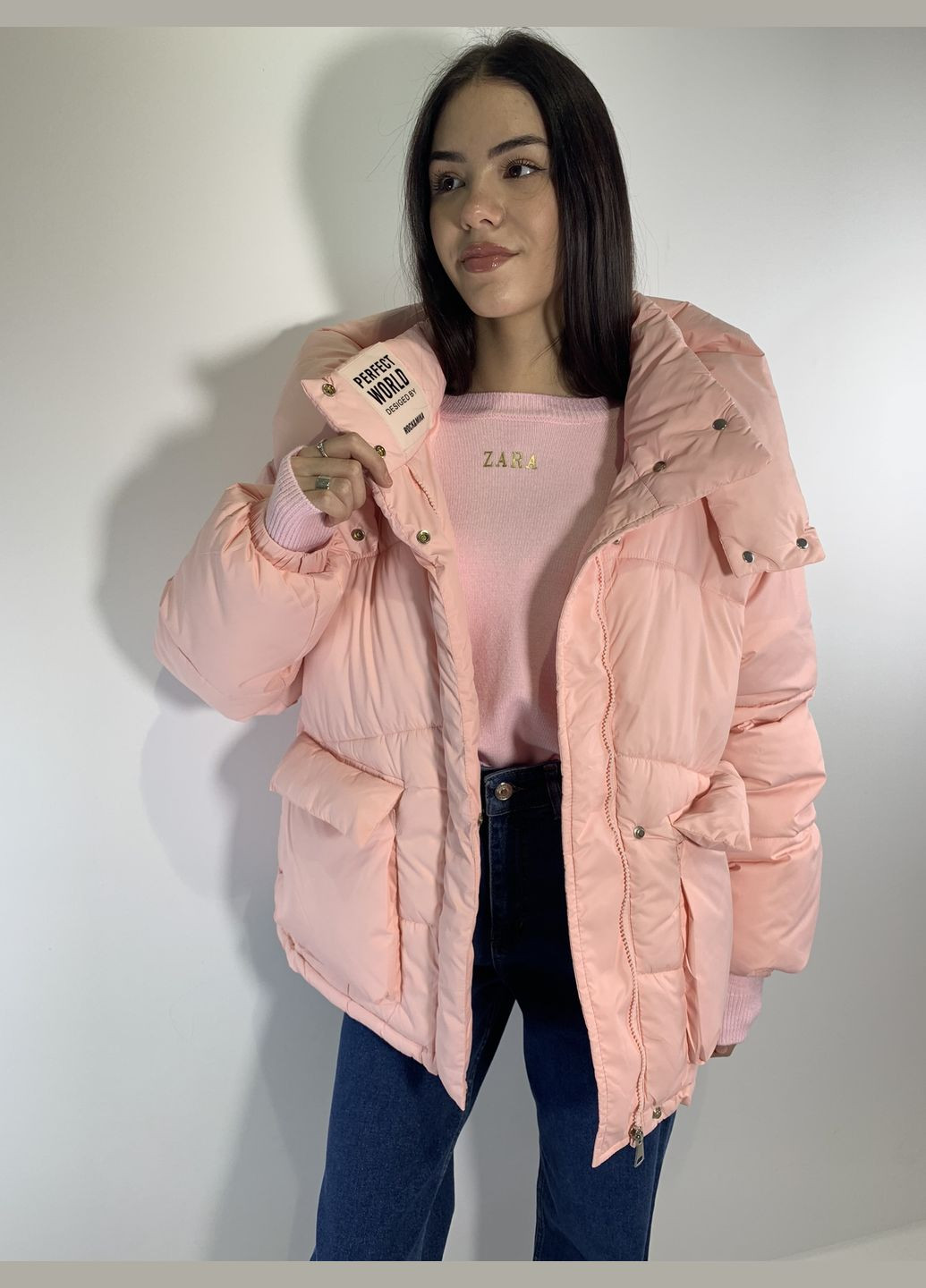 Рожева куртка жіноча, ніжно розового кольору, на сінтепоні, з капюшоном, з двома великими карманами LoveKAN
