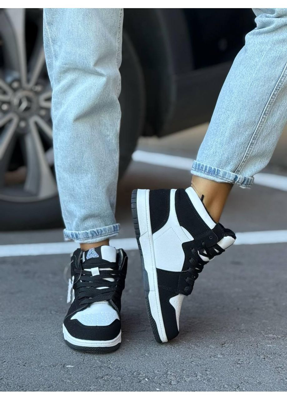 Черно-белые кроссовки женские теплые зимние с мехом белые с черным высокие хайтопы сникерсы на меху повседневные No Brand