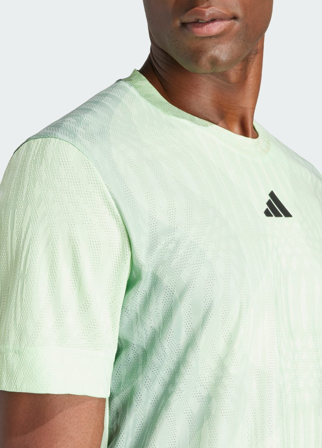 Зеленая футболка tennis airchill pro freelift adidas