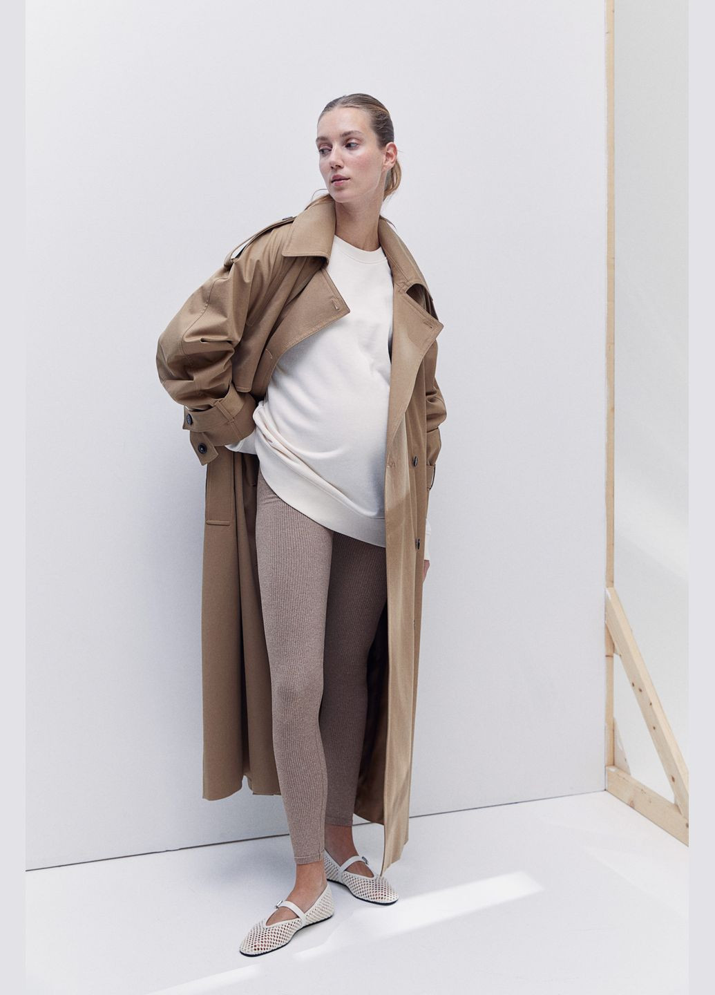 Бежевые демисезонные леггинсы для беременных H&M