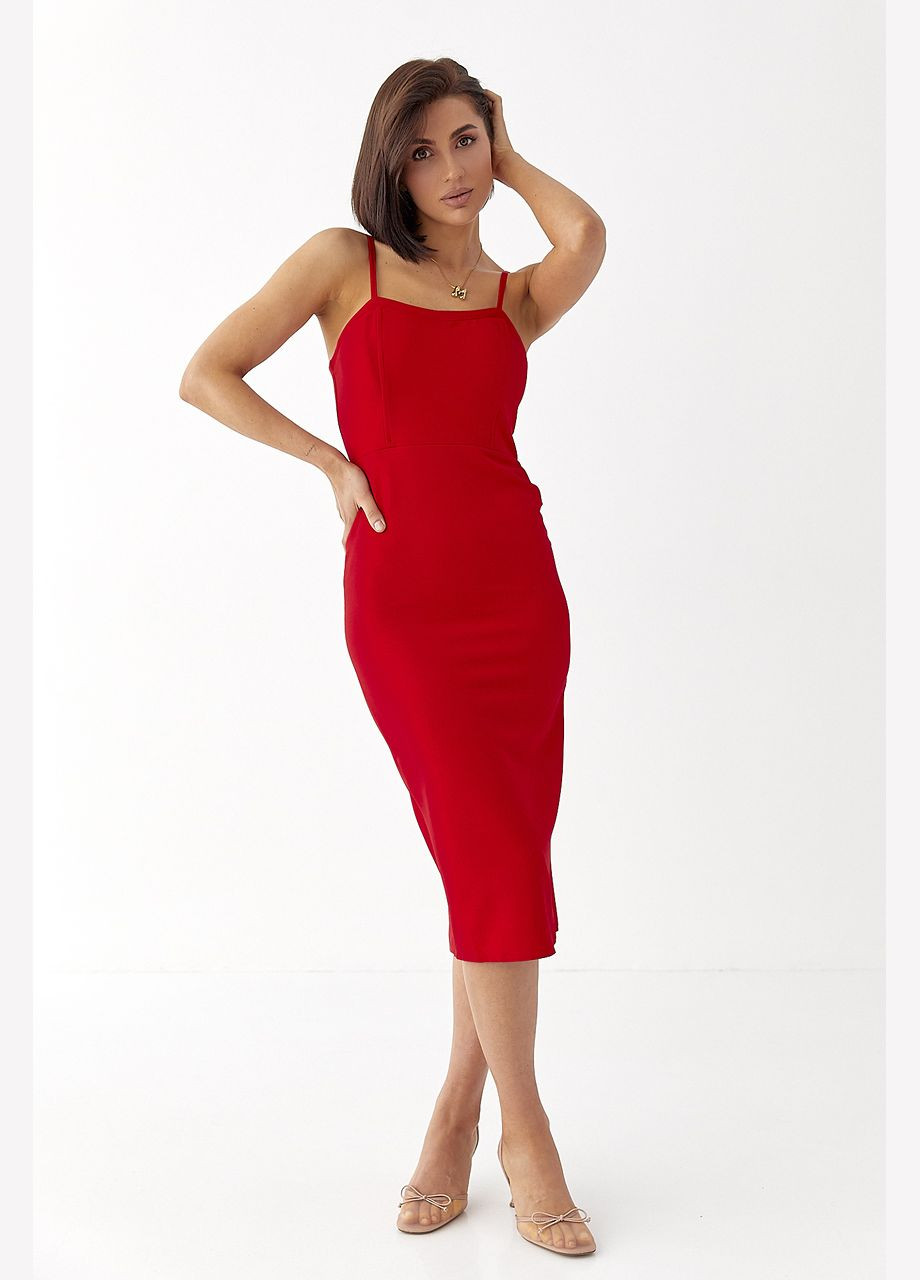 Червона приталена сукня міді на бретелях Lurex