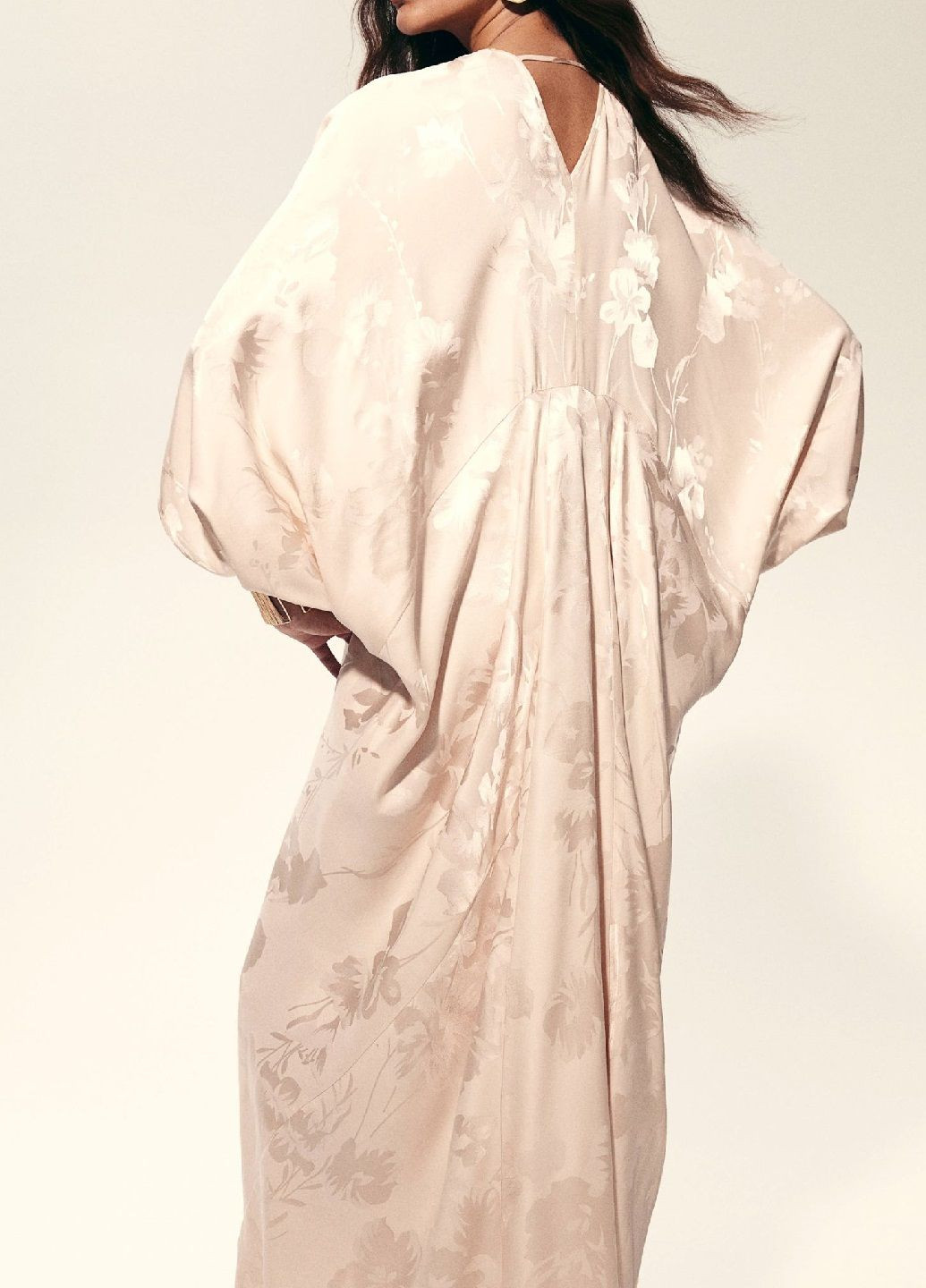 Светло-бежевое праздничный платье H&M с цветочным принтом