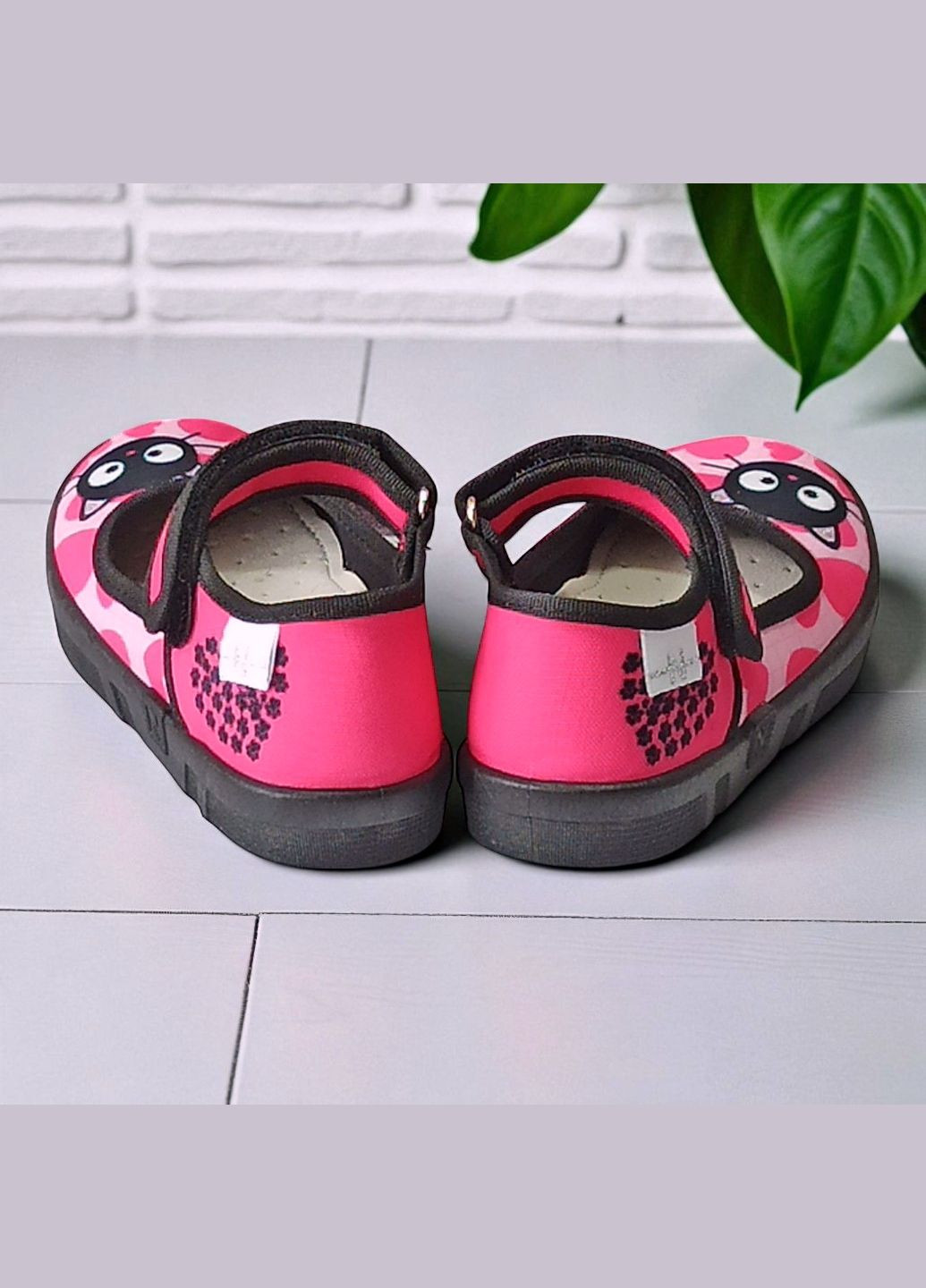 Розовые ортопедические тапочки на липучке для девочки сменная обувь в садик сменка natur Waldi