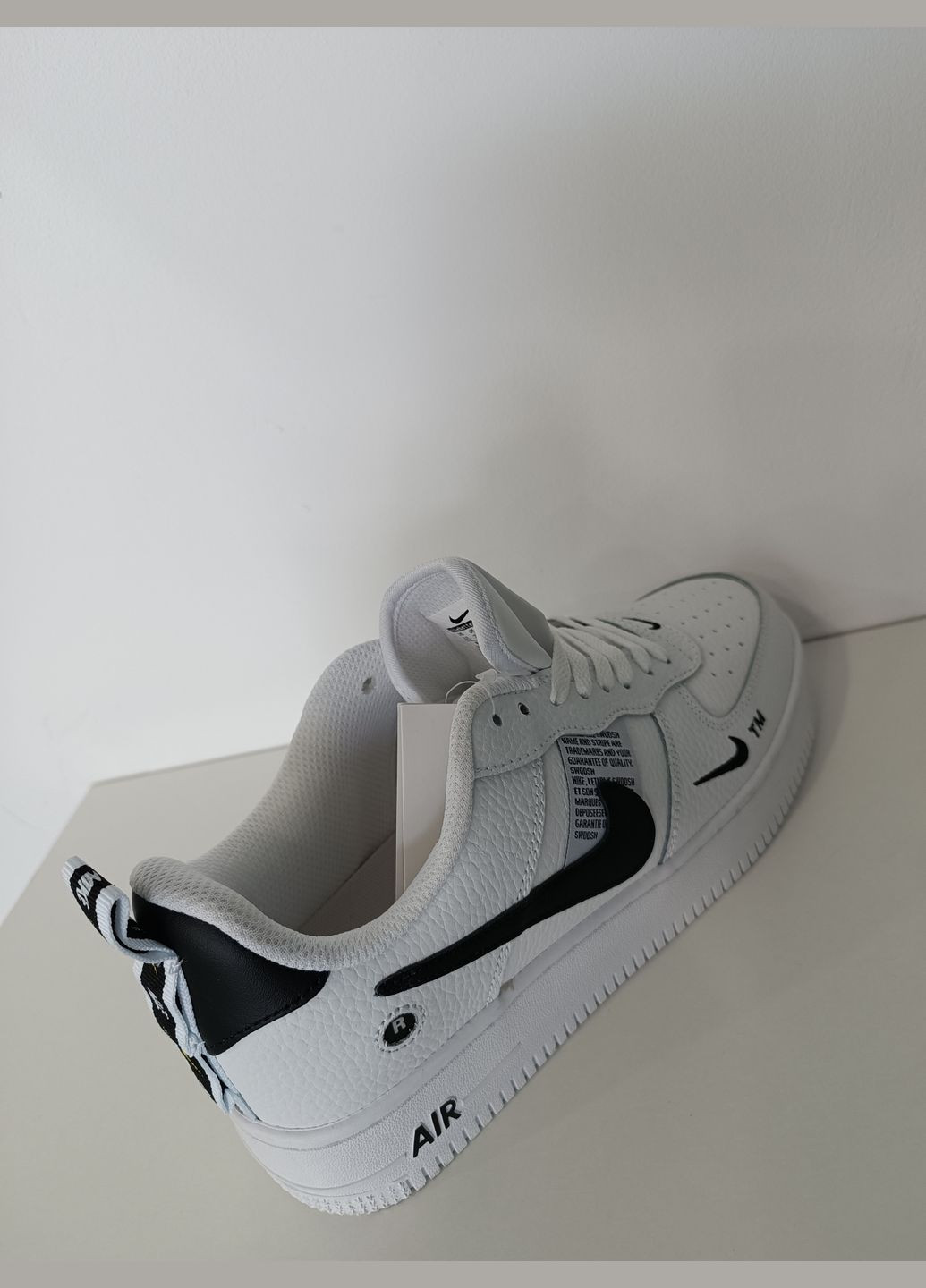 Чорно-білі Осінні кросiвки Nike