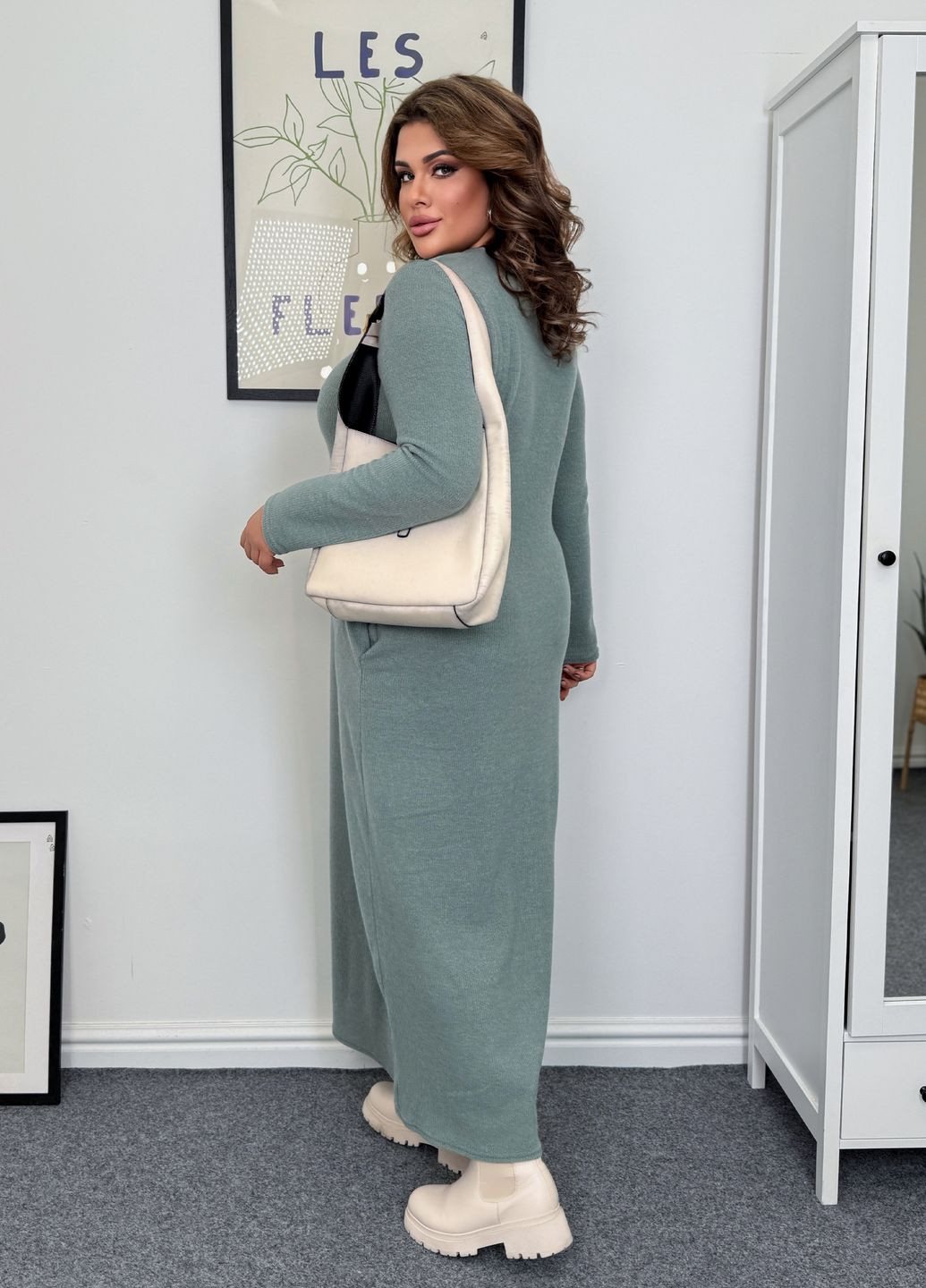 Оливковое повседневный, кэжуал платье макси с длинными рукавами демисезонная из ангоры в рубчик оверсайз, а-силуэт No Brand однотонное