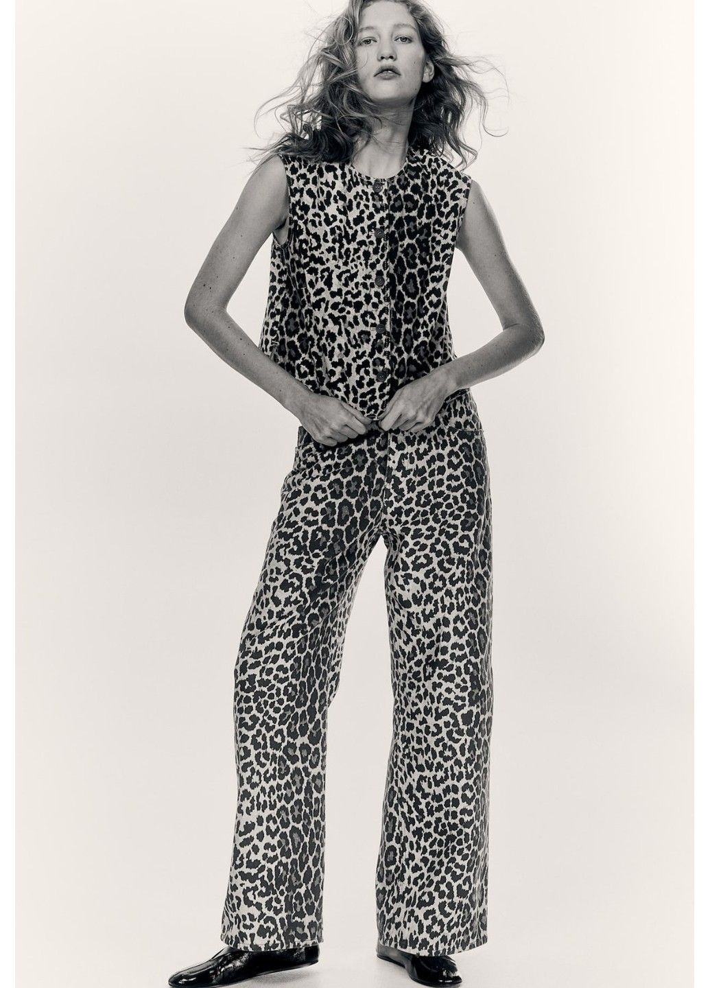 Женские джинсы леопардового принта Wide Regular waist (58137) W34 Бежевые H&M - (322377024)