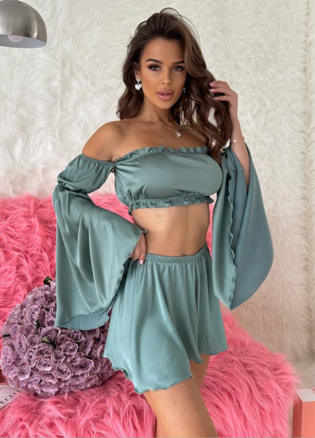 Фисташковый летний нежный домашний комплект двойка: топ с открытыми плечами и длинными пышными рукавами + шорты Tik-Tak