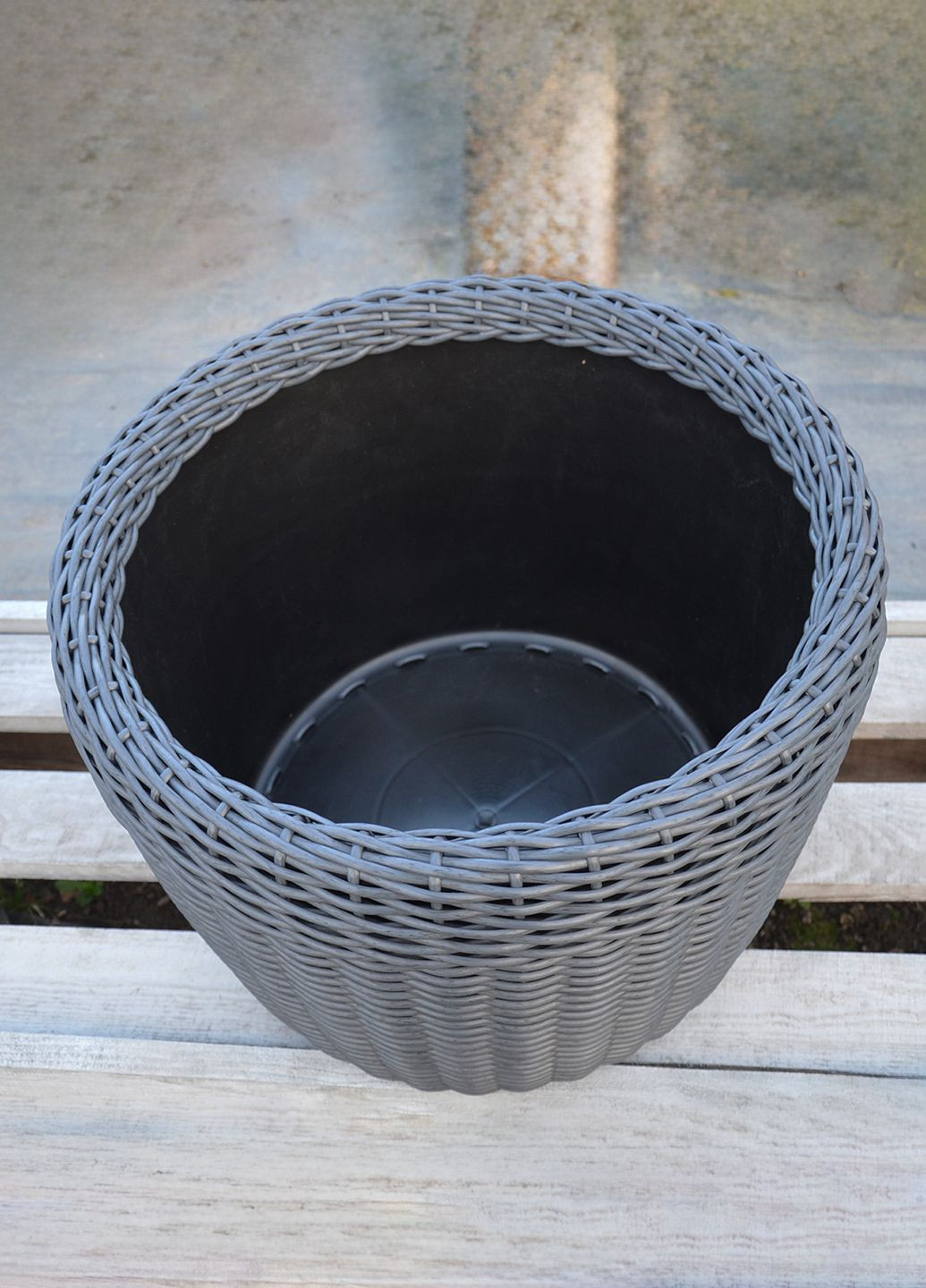Кашпо большое 60 литров (горшок для цветов и растений), Вазон из искусственного ротанга ручной работы. Цвет Графит Handmade (329193733)