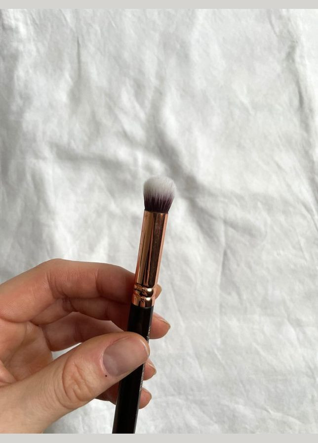 Пензель для консилера 142 Concealer Buffer brush Zoeva (293153813)